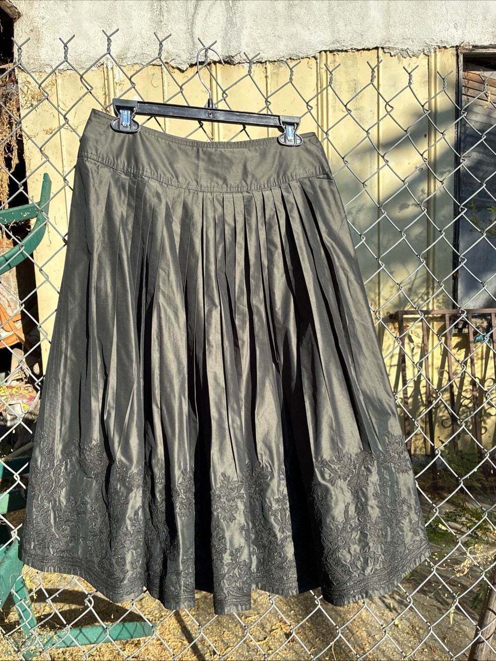 Pauw Amsterdam Skirt Embroidered Pleated Size 1 sold as Is
